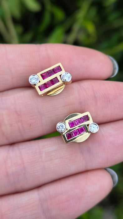 2727: Vintage 18ct Gold Rubies & Diamonds Geometric Set Stud Earrings