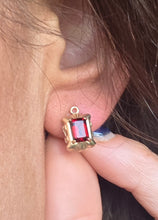 Load image into Gallery viewer, 2092: 18ct Gold Emerald Cut Almandine Garnet Stud Earrings

