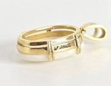 Load image into Gallery viewer, 2725; Vintage 18ct Gold Large Cabochon White Opal Pendant
