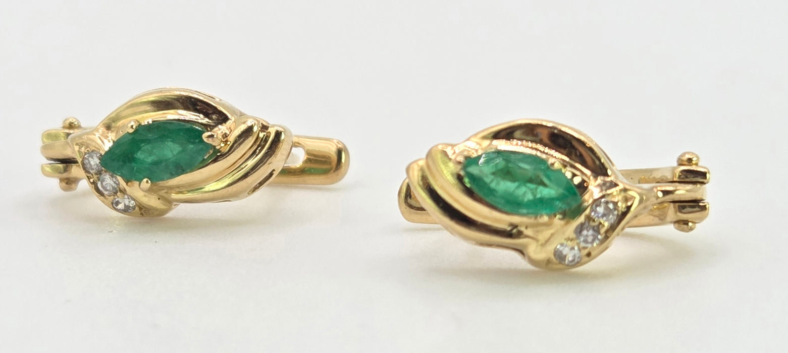 2723: Vintage 18ct Gold Emerald  & Diamonds Stud Clip Earrings