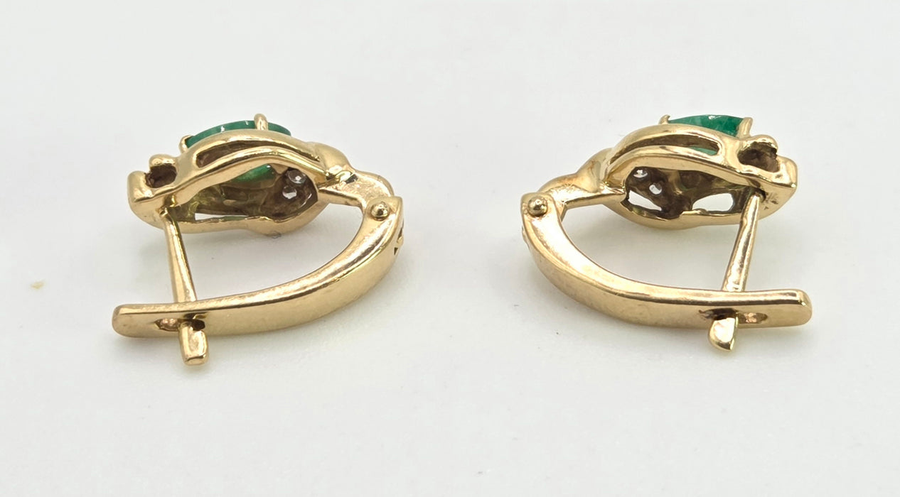 2723: Vintage 18ct Gold Emerald  & Diamonds Stud Clip Earrings