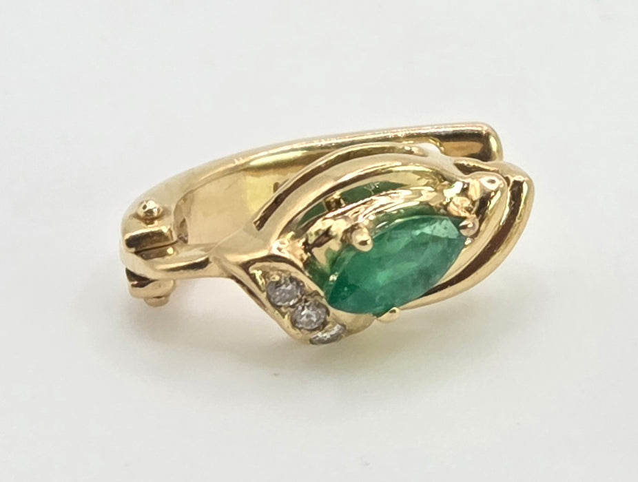 2723: Vintage 18ct Gold Emerald  & Diamonds Stud Clip Earrings