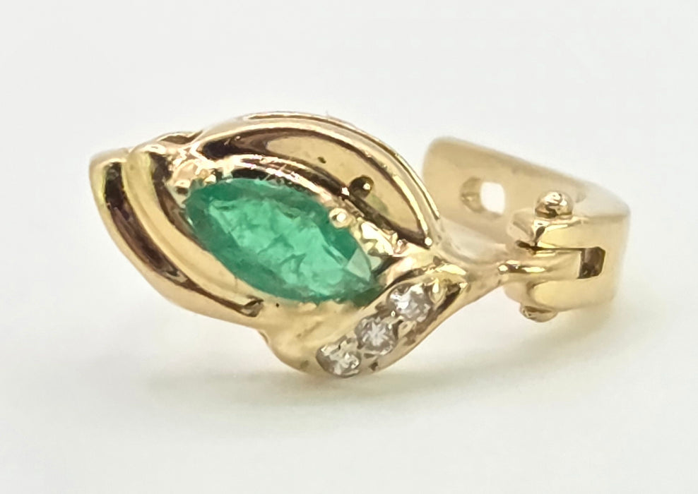 2723: Vintage 18ct Gold Emerald  & Diamonds Stud Clip Earrings