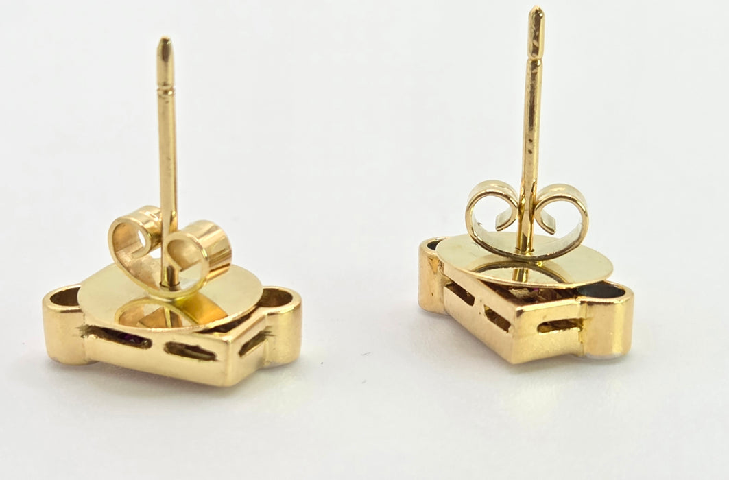 2727: Vintage 18ct Gold Rubies & Diamonds Geometric Set Stud Earrings