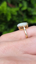 Cargar imagen en el visor de la galería, 2522 - Vintage 18ct Gold Cabochon White Opal Solitair Ring- From 1984
