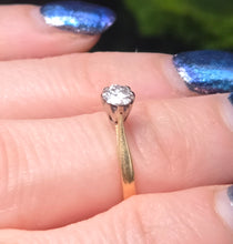 Load image into Gallery viewer, 2770 Vintage: 18ct Gold Brilliant Cut Diamond (0.3ct) Solitaire Ring
