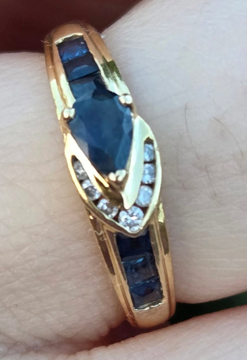 2378: Vintage; 18ct Gold Blue Sapphires Diamonds Dress/ Stacker Ring