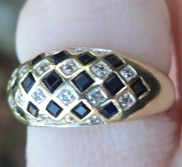 0636: Vintage 9ct Gold Blue Sapphires Natural Sparkling Diamonds Geometric Set Rng