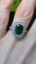 Cargar imagen en el visor de la galería, 2698: Vintage 9ct Gold Chrome Diopside White Zircons Ring
