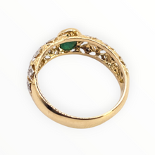 Load image into Gallery viewer, 0627: Vintage 18ct Gold Emerald &amp; 18 Natural Sparkling Diamonds Ring
