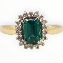 Load image into Gallery viewer, 0629: Vintage 18ct Gold Emerald 18 Natural Sparkling Diamonds Art Deco Style Ring
