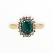 Load image into Gallery viewer, 0629: Vintage 18ct Gold Emerald 18 Natural Sparkling Diamonds Art Deco Style Ring
