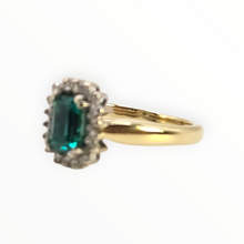 Load image into Gallery viewer, 0629: Vintage 18ct Gold Emerald 18 Natural Sparkling Diamonds Art Deco Style Ring
