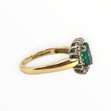 Load image into Gallery viewer, 0629: Vintage 18ct Gold Emerald 18 Natural Sparkling Diamonds Art Deco Style Ring
