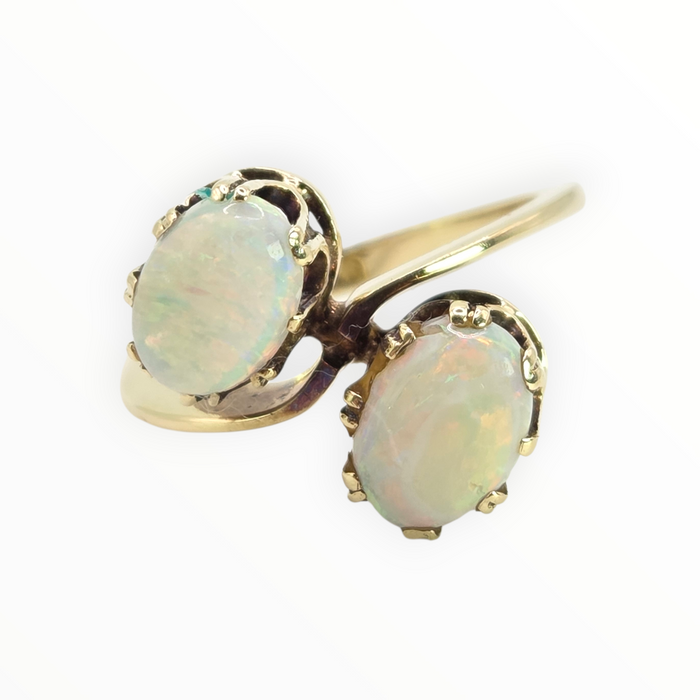 2573: Vintage 14ct Gold Cabochon White Opals Bypass Ring