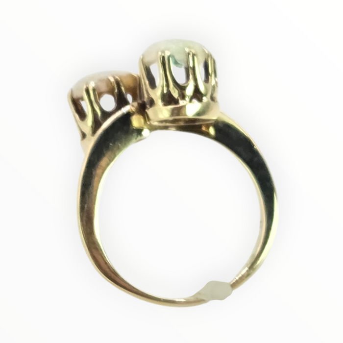 2573: Vintage 14ct Gold Cabochon White Opals Bypass Ring