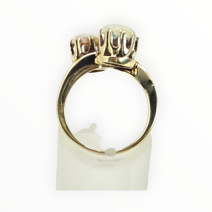 2573: Vintage 14ct Gold Cabochon White Opals Bypass Ring