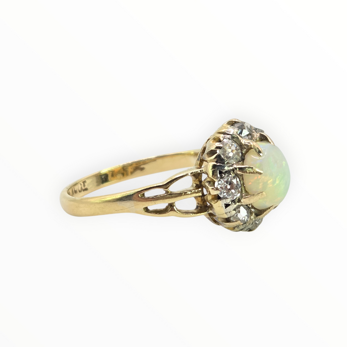2777: 18ct Gold White Opal Diamonds Flower Head Ring