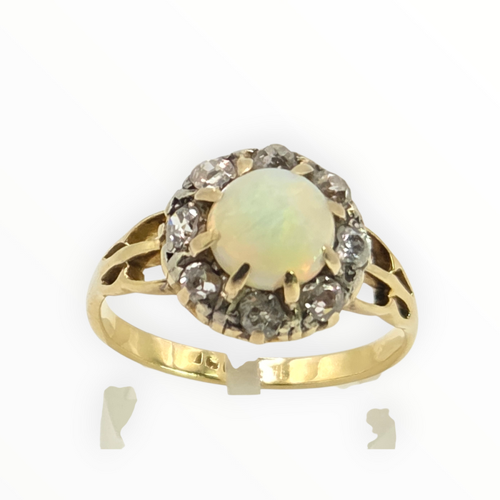 2777: 18ct Gold White Opal Diamonds Flower Head Ring