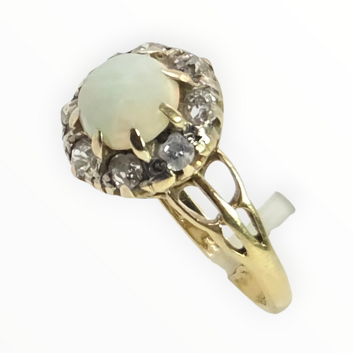 2777: 18ct Gold White Opal Diamonds Flower Head Ring