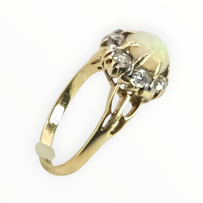 2777: 18ct Gold White Opal Diamonds Flower Head Ring