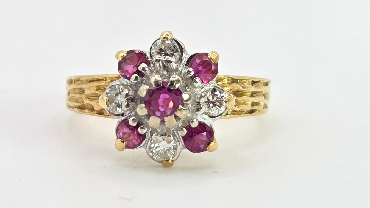 2715 Vintage 18ct Gold Rubies Diamonds Geometric Set Ring