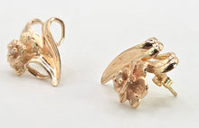 Load image into Gallery viewer, 2758:  Vintage 14ct Gold Round Full Cut Diamonds Floral Stud Earrings
