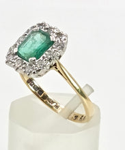 Load image into Gallery viewer, 2570: Vintage 18ct Gold Platinum Set Emerald Diamonds Cluster Ring- From 1964
