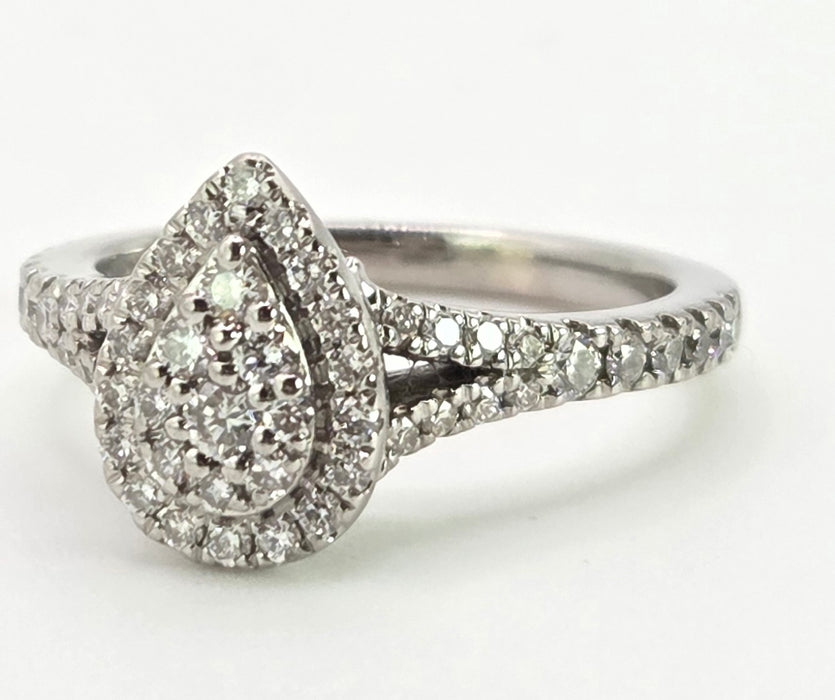 2774: Vintage 18ct White Gold 55 Natural Diamonds Ring - Vera Wang Love Collection