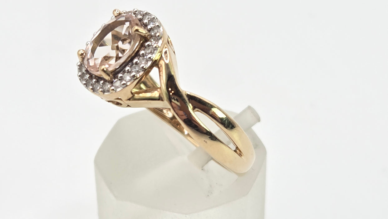 2720: Vintage 9ct Gold Pink Morganite 22  Natural Sparkling Diamonds Dress Ring