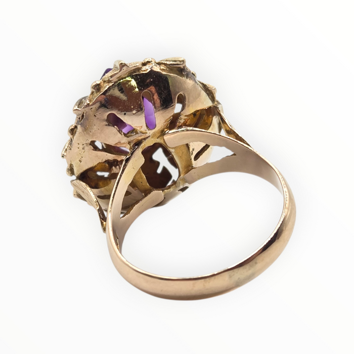 2753: Vintage 14ct Gold Cabochon Amethyst Leaf Design Statement Ring