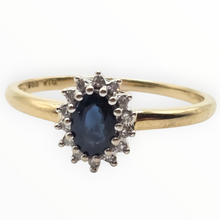 Load image into Gallery viewer, 2762: Vintage 18ct Gold Blue Sapphire 16 Natural Diamonds Daisy Cluster Ring
