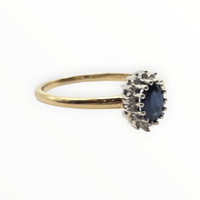 Load image into Gallery viewer, 2762: Vintage 18ct Gold Blue Sapphire 16 Natural Diamonds Daisy Cluster Ring
