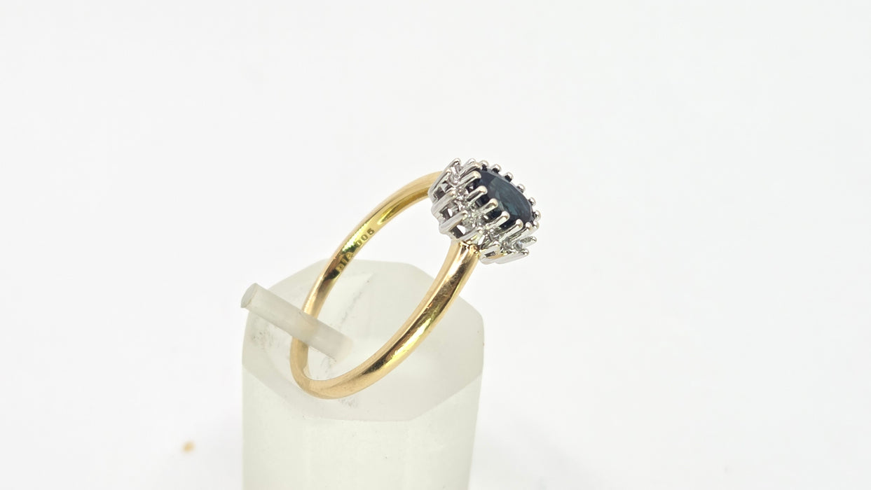 2762: Vintage 18ct Gold Blue Sapphire 16 Natural Diamonds Daisy Cluster Ring