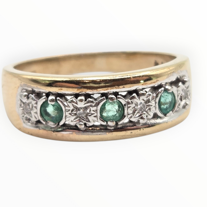 2769: Vintage 9ct Gold Emeralds Natural Diamonds Ring
