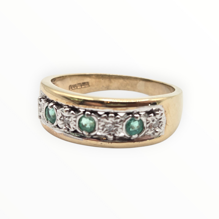 2769: Vintage 9ct Gold Emeralds Natural Diamonds Ring