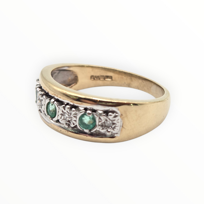 2769: Vintage 9ct Gold Emeralds Natural Diamonds Ring