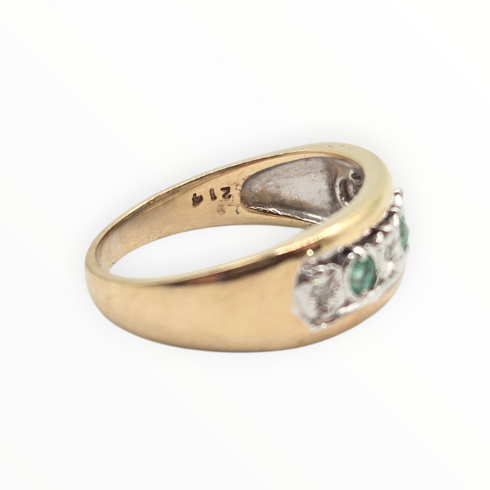 2769: Vintage 9ct Gold Emeralds Natural Diamonds Ring