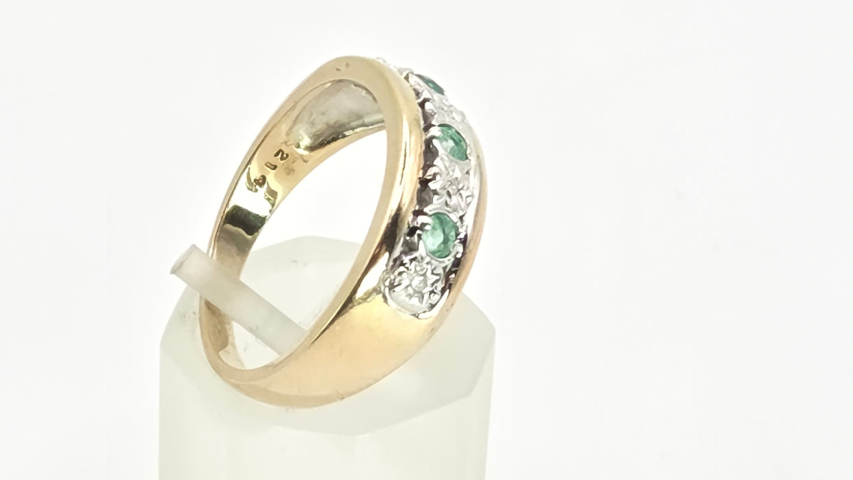 2769: Vintage 9ct Gold Emeralds Natural Diamonds Ring