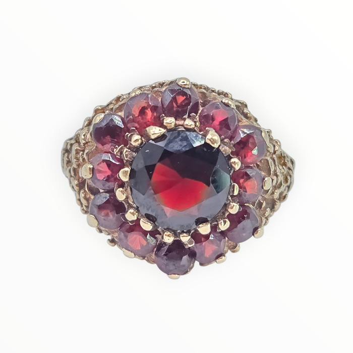 2959- Vintage 9ct Gold 12 Vivid Red Garnets Cluster Ring- Pre-1975