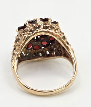 Load image into Gallery viewer, 2959- Vintage 9ct Gold 12 Vivid Red Garnets Cluster Ring- Pre-1975
