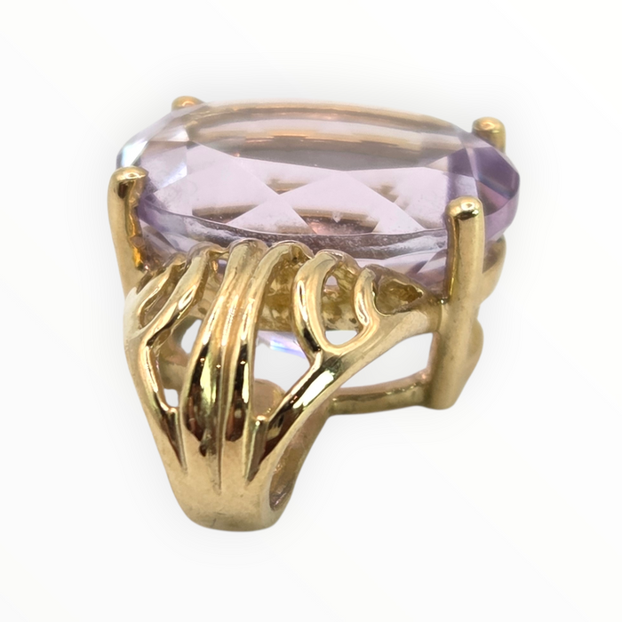 0890 Vintage: 9ct Yellow Gold Oval Lilac Amethyst Pendant