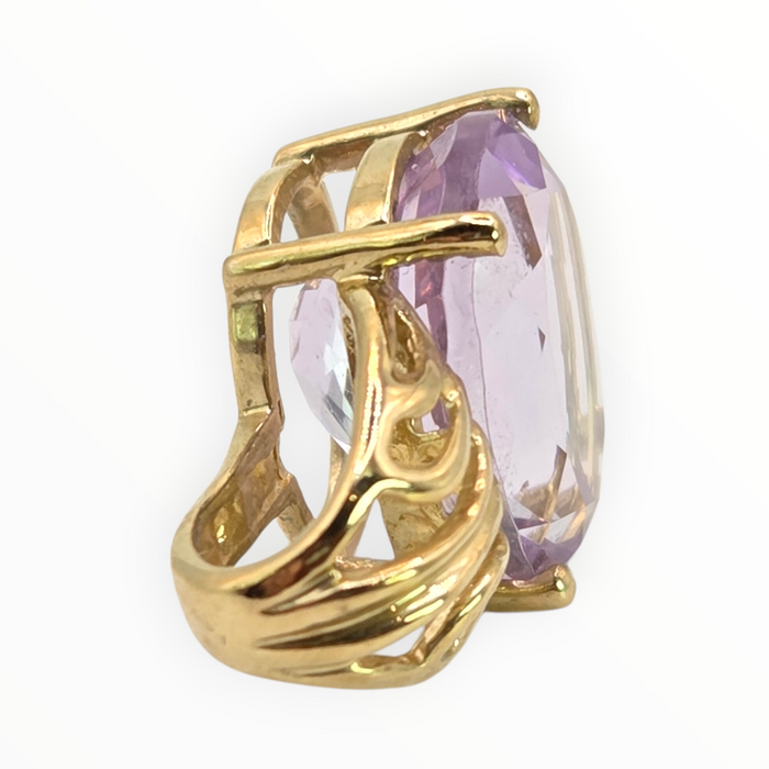 0890 Vintage: 9ct Yellow Gold Oval Lilac Amethyst Pendant