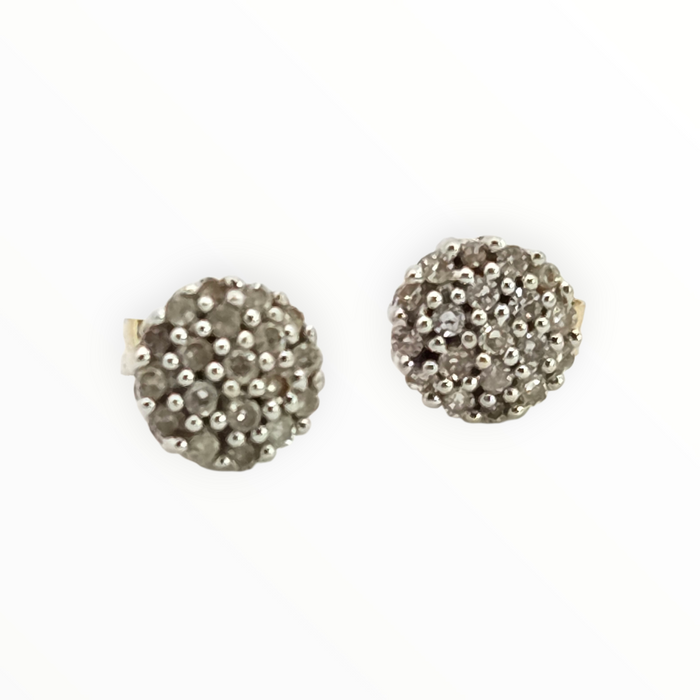 2816 Vintage 18ct Gold Natural Sparkling Diamonds Stud Earrings