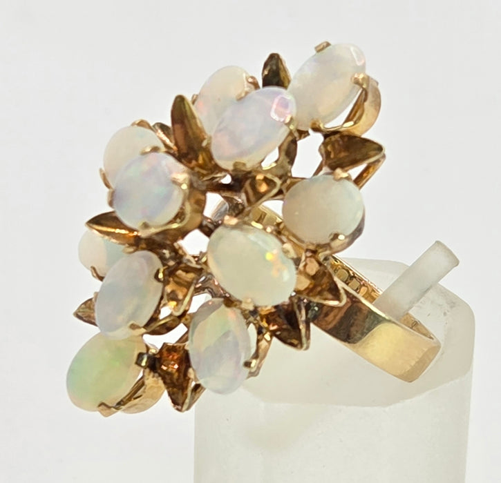 2829 Vintage 18ct Gold White Opals Domed Cluster Statement Ring