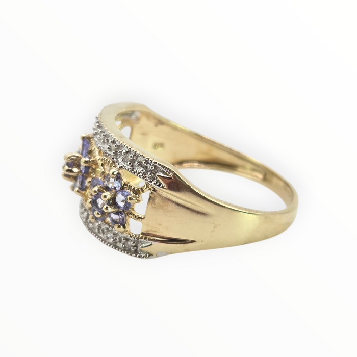 2938- Vintage 9ct Gold Iolites Natural Sparkling Diamonds Flower Head Cocktail Ring