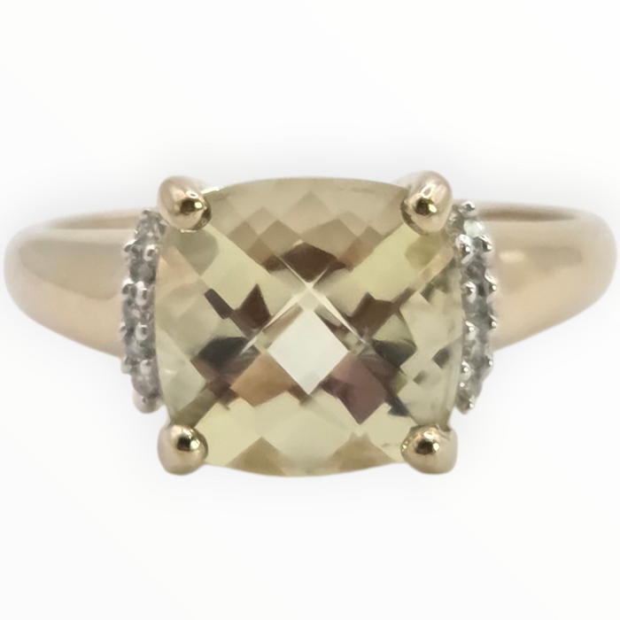 2933: Vintage 9ct Gold Mint Green Citrine 10 Diamonds Dress Ring
