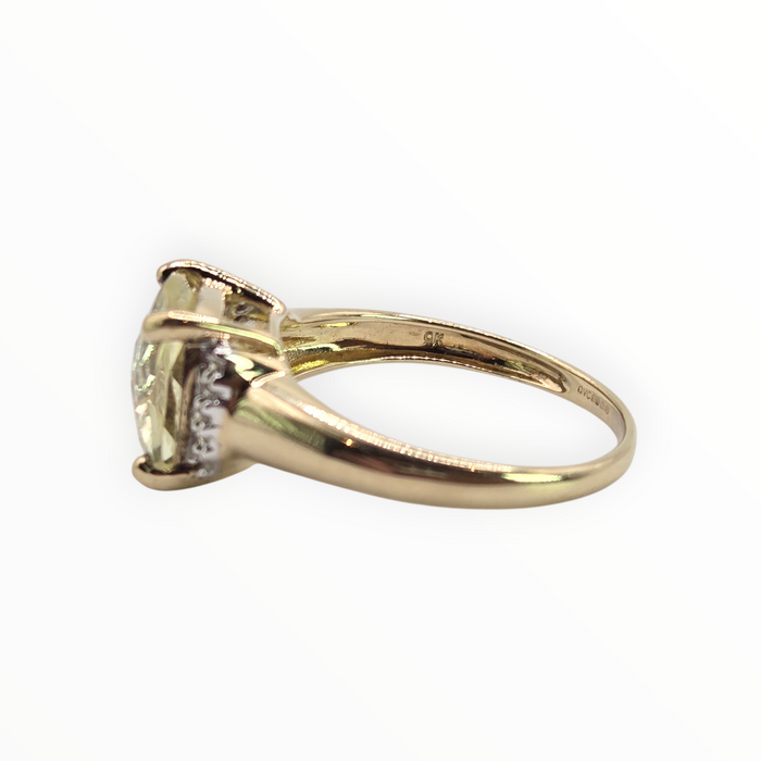 2933: Vintage 9ct Gold Mint Green Citrine 10 Diamonds Dress Ring