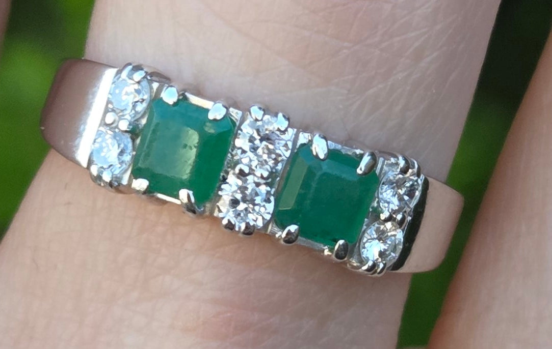 2703: Vintage 18ct White Gold Emeralds Natural Diamonds Ring- From 1978 Rare