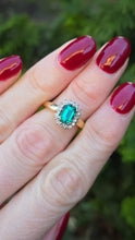 Load image into Gallery viewer, 0629: Vintage 18ct Gold Emerald 18 Natural Sparkling Diamonds Art Deco Style Ring
